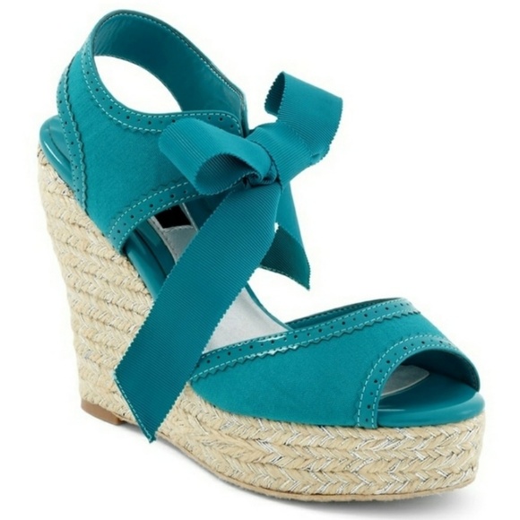 white wedges with ribbon tie